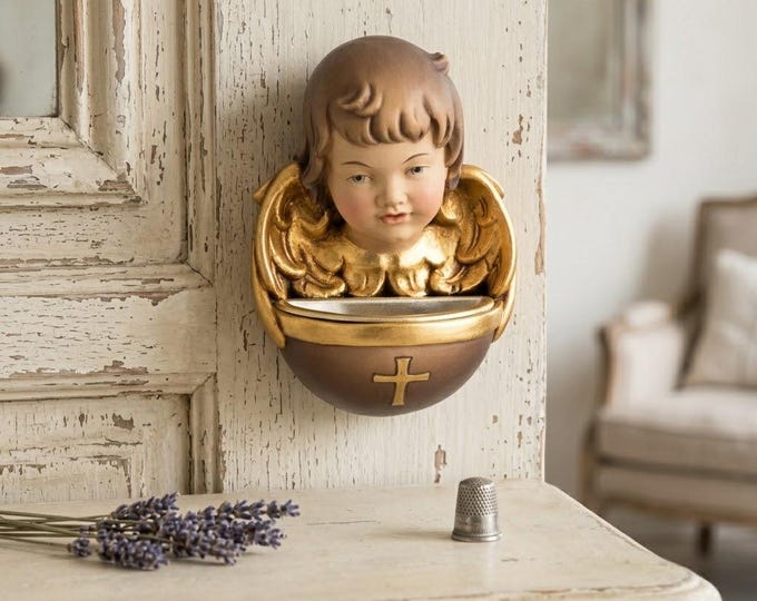 Holy water stoup with angel, carved in Valgardena wood, hand-decorated with oil colors and gold leaf, made in Italy