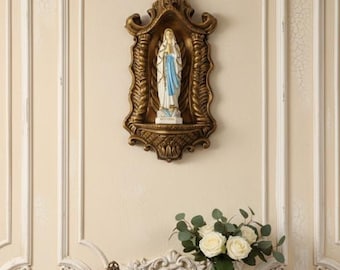 Oratory cm 35 X 17 (13.77 x 6.69 inches) to hang, in marble resin, with statue of the Madonna of Lourdes cm 16 (6.29 inches) handcrafted