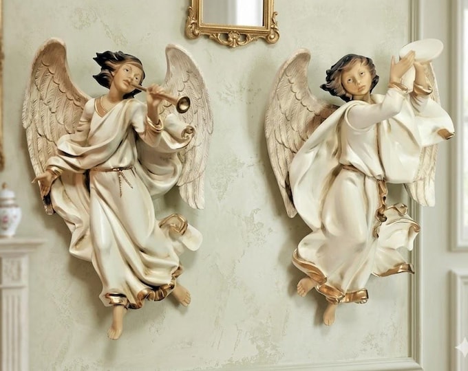Pair of hanging angels 28 x 20 cm (11.02 x 7.87 inches) in hand-decorated resin, artisanal production