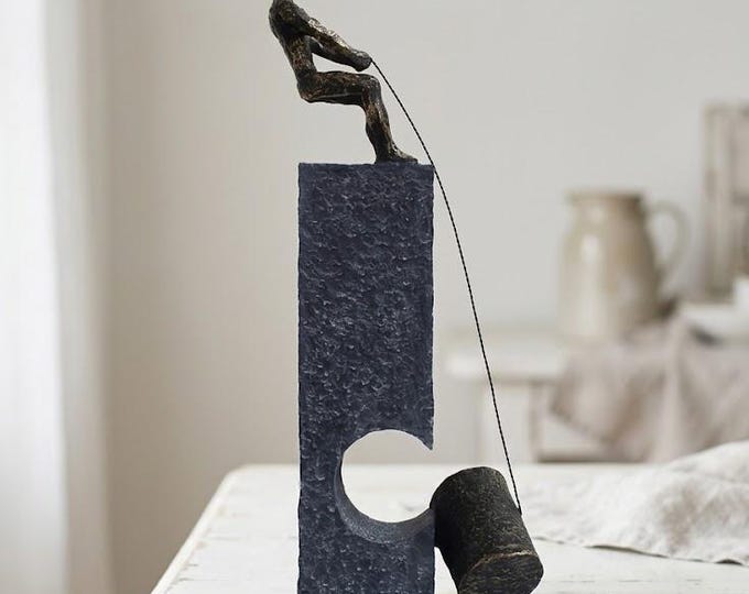 Classic sculpture The Right Nest, 39 cm (15.35 inches) in bronzed resin marble, handcrafted in Italy