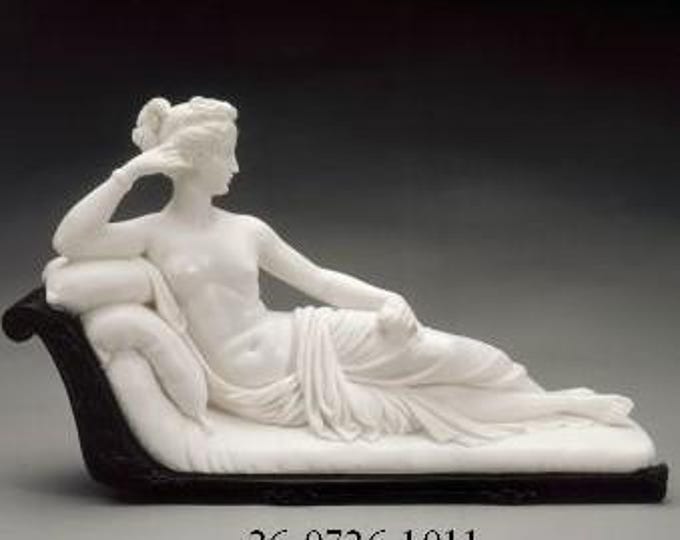 Classical sculpture "Paolina Borghese" by Canova in alabaster powder cm 35 x 21 (13.77 x 8.26 inches) Italian artisan production.