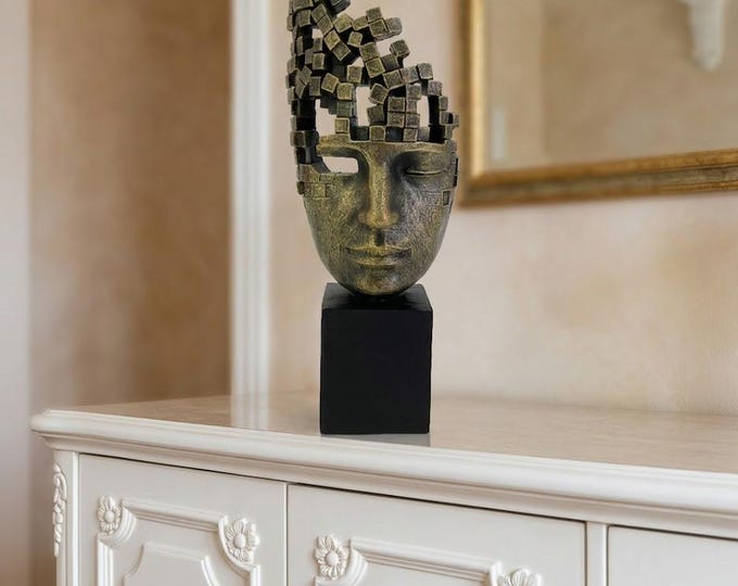 Classical Memory sculpture, 31 cm (12.20 inches) in bronzed resin marble, handcrafted in Italy
