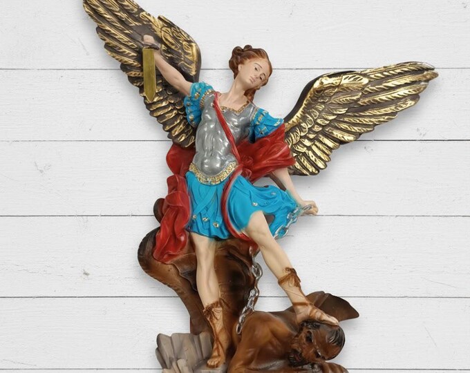 Statue of Saint Michael the Archangel 36 cm (14.17 inches) in marble resin hand-decorated, Italian artisan production