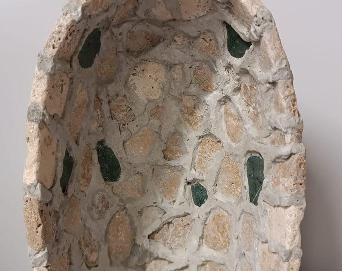 Cave for handcrafted statue in ivory marble with Guatemala green marble inserts cm 23.5 x 15 made in Italy