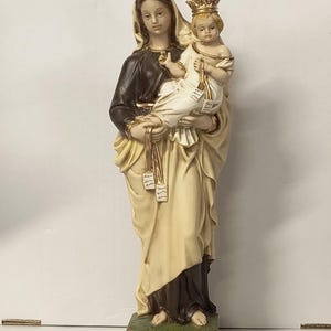 Statue of the Madonna del Carmine cm 41 x 14 (16.14 x 5.51 inches) hand-decorated resin, artisanal production, for outdoor and indoor use