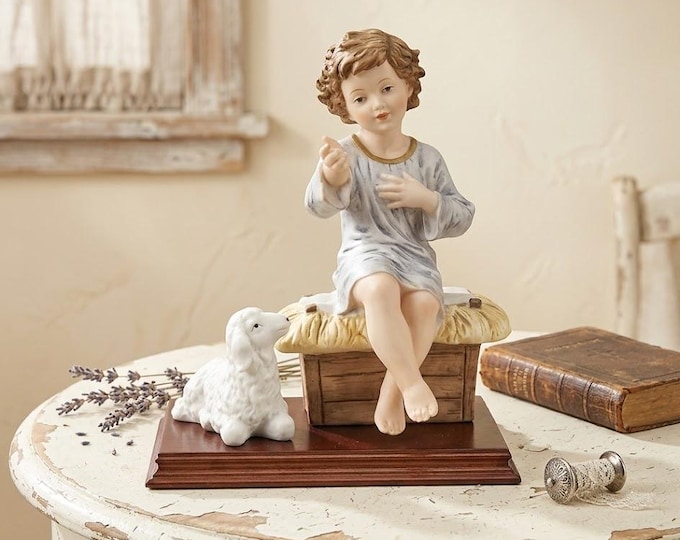 Baby Jesus statue with lamb, 25 x 21 cm (9.84 x 8.26 inches), made of alabaster powder, hand-decorated, made in Italy