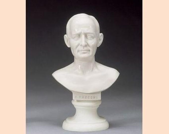 Guglielmo Marconi bust sculpture, cm 16 (6.29 inches) in alabaster powder, handcrafted, made in Italy
