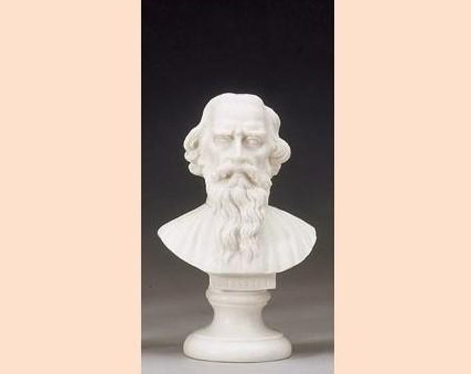 Bust sculpture of Lev Nikolaevic Tolstoy cm 16 (6.29 inches) in alabaster powder, handcrafted, made in Italy