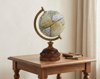 Mappamondo, Globo con base in legno, altezza cm 30 (11,81 inch) diametro cm 15 (5,90 inch), artigianale, made in Italy
