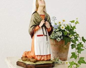 Statue of Saint Bernadette of Soubirous 31 cm (12.20 inches) in marble resin hand decorated, Italian artisan production