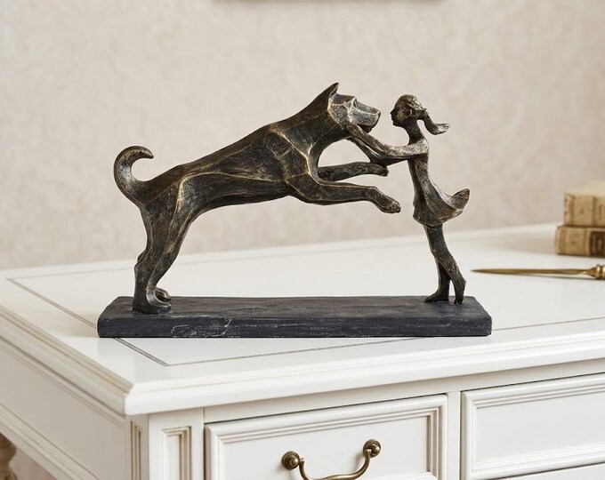 Classical sculpture True Friendship, 21 x 32 cm (8.26 x 12.59 inches) in bronzed resin marble, handcrafted in Italy