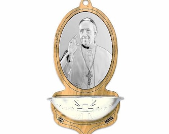 Holy water stoup with Pope Francis, Jorge Mario Bergoglio, in national olive wood and silver plaque, cm 12 x 6.5 (4.72 x 2.55 inches)