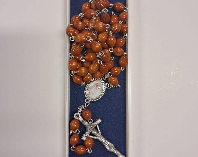 Rosary of Pope Francis, Jorge Mario Bergoglio, in wood with case, grain mm 6 x 8, Italian artisan production
