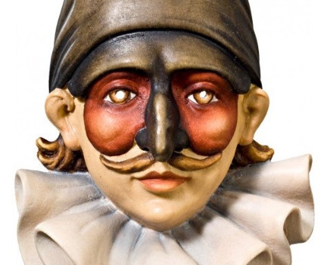 Sculpture of the Doctor, carnival mask carved in Valgardena wood, hand-decorated, of Italian artisan production