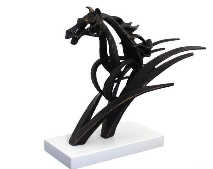 Classic sculpture of a stylized horse, brass-plated zamak, white base, 21 cm (8.26 inches) in bronzed resin marble, handcrafted in Italy