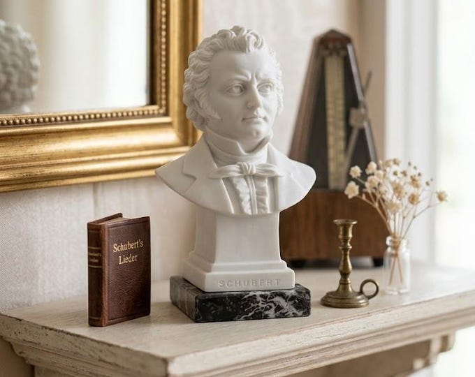 Franz Schubert sculpture 11 cm (4.33 inches) in alabaster powder, marble base, handcrafted, made in Italy