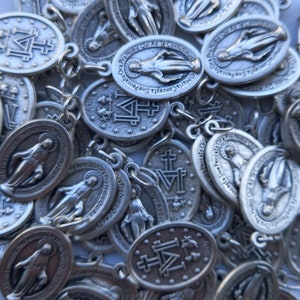 Miraculous Madonna Medal Set measuring cm 2.5 x 1.5 (0.98 x 0.59 inches) of Italian artisan production various quantities