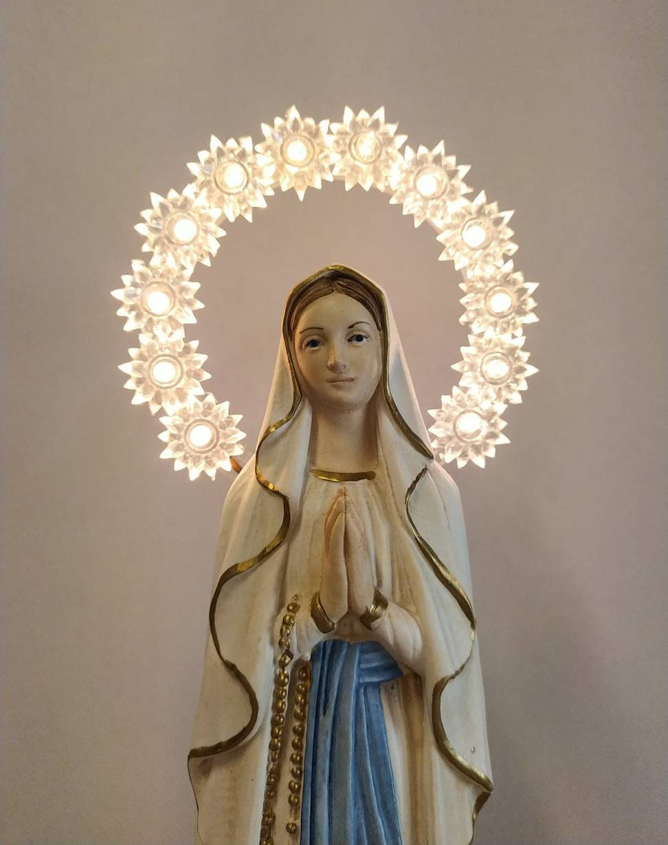 Statue of Our Lady lourdes cm 30 (11,81 inches) with bright halo, in ...