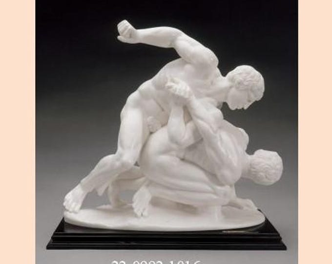 Classic sculpture "Wrestlers", in alabaster powder, wooden base, various sizes available, handcrafted production made in Italy