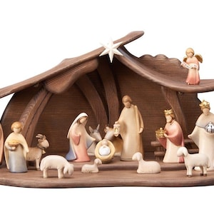 Complete nativity scene 19 pieces with hut, entirely carved in Valgardena wood decorated by hand, artisanal production