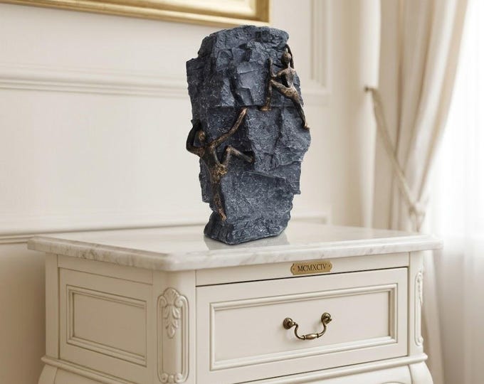 Classic sculpture La Scalata, 28 cm (11.02 inches) in bronzed resin marble, handcrafted in Italy