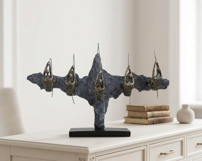 Scultura classica Vogli di Vincere cm 37 (11,41 inches) in marmo resina bronzata, artigianale made in Italy