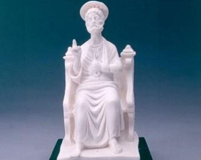 Statue of Saint Peter, cm 20 (7.87 inches) in alabaster powder, marble base, handcrafted, made in Italy