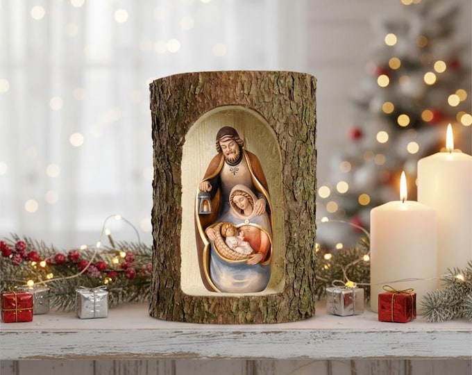 Nativity scene carved from Valgardena wood and hand-decorated, in a tree trunk, Italian artisan production