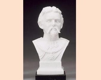 Bust sculpture of Ludwig II of Bavaria cm 14 (5.51 inches) in alabaster powder marble base, handcrafted, made in Italy