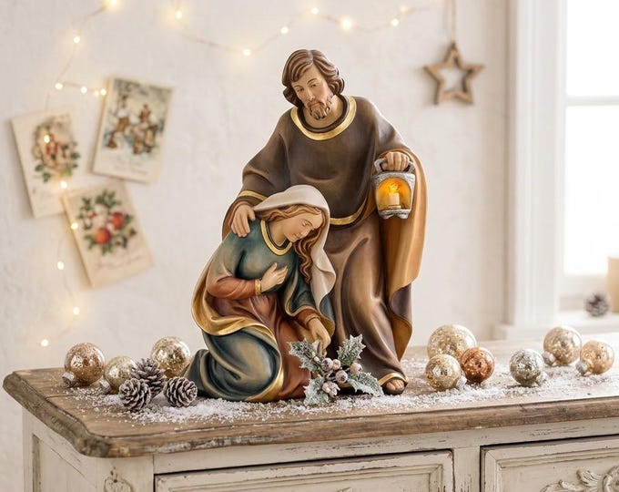 Nativity scene carved in Valgardena wood and hand-decorated, Holy Family, various sizes, Italian artisan production