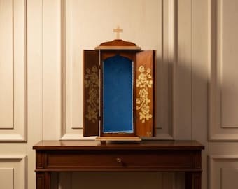 Wooden display case, handcrafted, 61 cm (24.01 inches), with damask interior, ideal for statues measuring 34/38 cm (13.38/14.96 inches), foldable