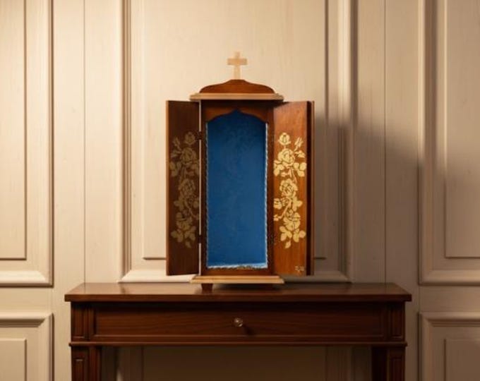 Wooden display case, handcrafted, 61 cm (24.01 inches), with damask interior, ideal for statues measuring 34/38 cm (13.38/14.96 inches), foldable