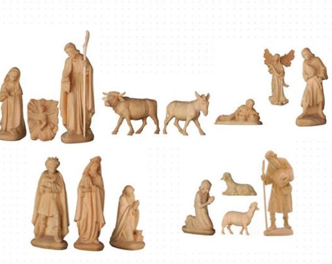 Nativity scene carved in Swiss pine wood from Val Gardena, 15 pieces, Italian artisan production, various sizes available