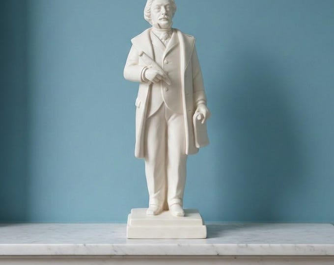 Classical sculpture by Gioacchino Rossini, 21 cm (8.26 inches) in alabaster powder, handcrafted, made in Italy