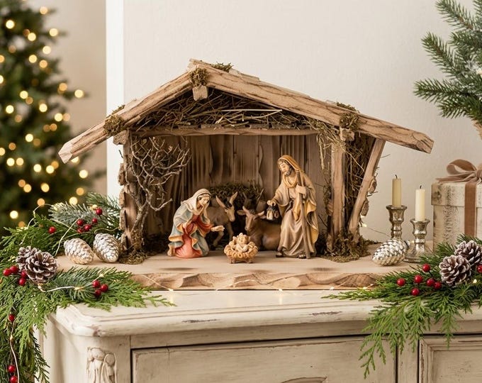 Nativity scene carved in Valgardena wood, hand-decorated, 7 pieces with hut, various sizes available, Italian artisan production