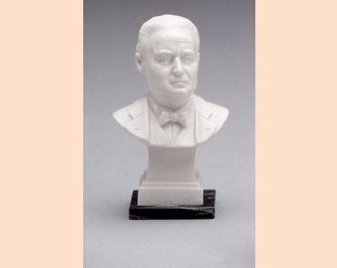 Pietro Mascagni bust sculpture cm 11 (4.33 inches) in alabaster powder, marble base, handcrafted, made in Italy