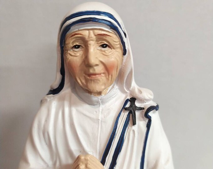 Statue of Saint Mother Teresa of Calcutta cm 22 (8,66 inches) made of hand-decorated resin of artisan production