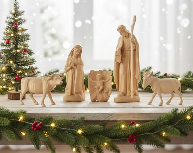 Nativity scene carved in Swiss pine wood from Val Gardena, 5 pieces, handcrafted in Italy, various sizes available