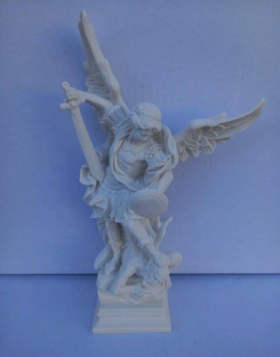 Statua di San Michele arcangelo cm 27 10,62 inches in marmo resina