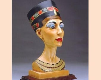 Classical Sculpture Egyptian Art " Bust of Nefertiti " cm 42 (16.53 inches) hand-decorated alabaster powder, wooden base, made in Italy