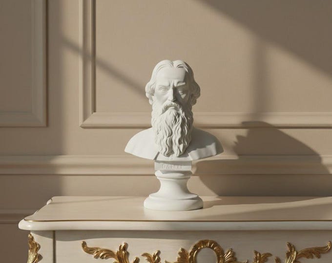 Bust sculpture of Lev Nikolaevic Tolstoy 16 cm (6.29 inches) in alabaster powder, handcrafted, made in Italy