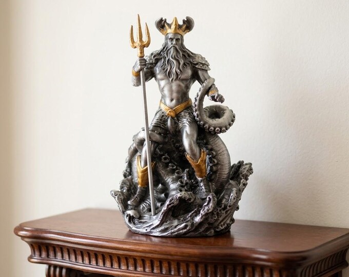 Classical sculpture of Oceanus, 10 cm (3.93 inches) in solid pewter, hand-decorated, artisanal, made in Italy