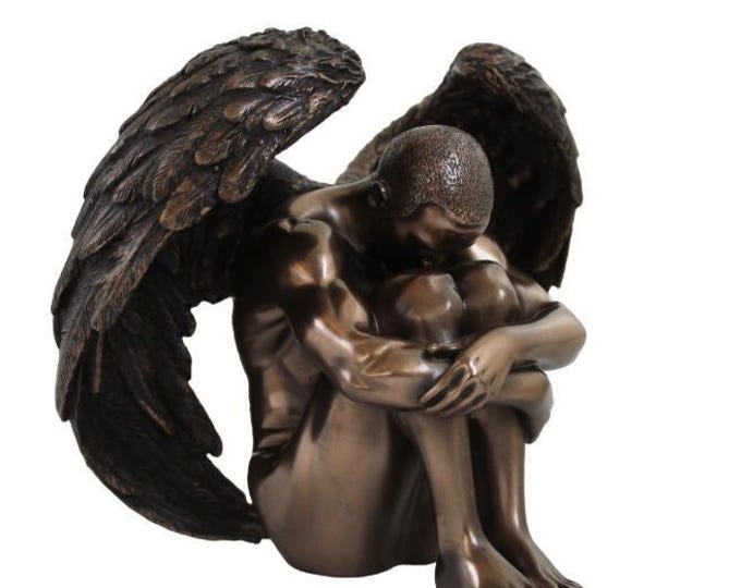 Scultura classica Nudo di Uomo alato in raccoglimento, cm 14 (5,51 inches) in marmo resina bronzata, artigianale made in Italy
