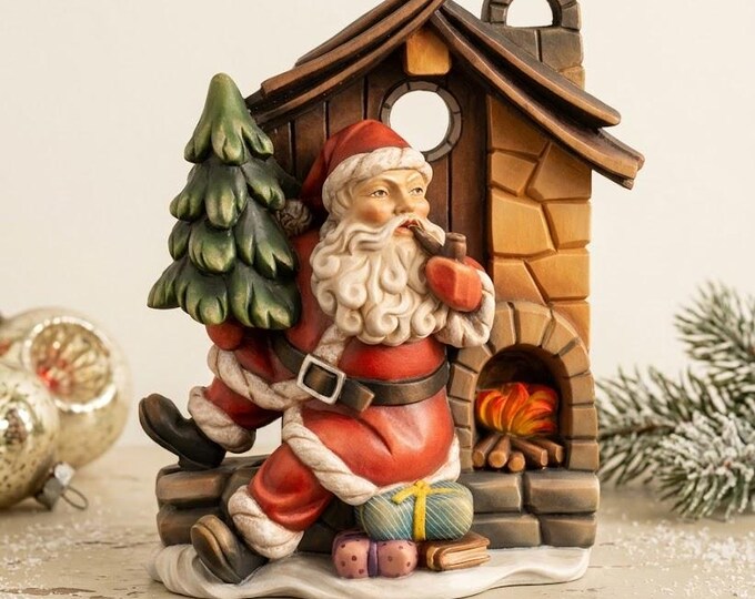 Santa Claus sculpture carved from Valgardena wood and hand-decorated, handcrafted in Italy.