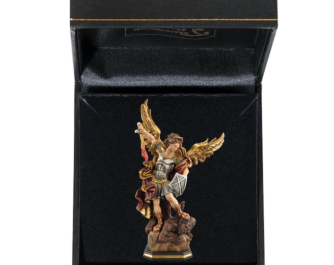 Deluxe statue of St. Michael the Archangel carved in Valgardena wood, hand-decorated, Italian artisan production