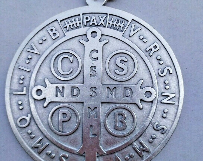 Medal of St. Benedict of Norcia in metal measures diameter 10 cm (3.93 inches) of Italian artisan production various quantities