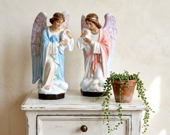 Pair of angel candle holders, 45 cm (17.71 inches), hand-decorated resin, Italian artisan production