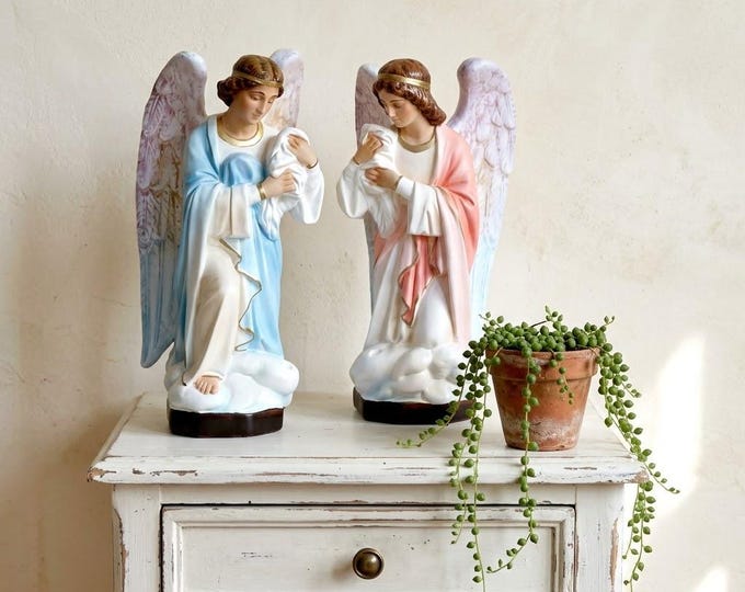 Pair of angel candle holders, 45 cm (17.71 inches), hand-decorated resin, Italian artisan production