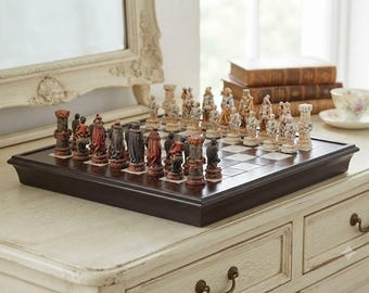 Chessboard composition with 10 cm (3.94 inches) Medieval series chessmen, carved in Valgardena wood, hand-decorated, artisanal