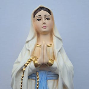 Statua Madonna Di Lourdes 30 Cm In Gesso | Aureola Luminosa | Artigianato Italiano